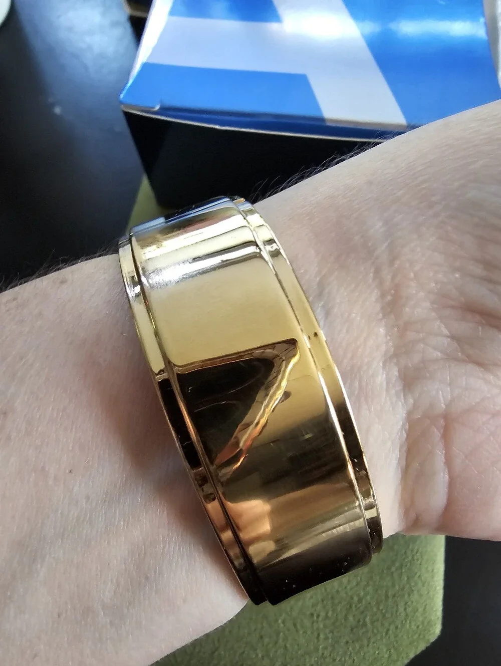 Avon beautiful gold